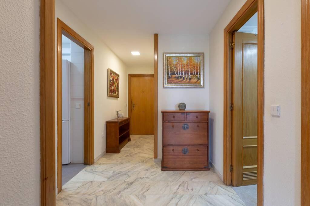 Апартаменты Playa Huelin Apartamento Малага Экстерьер фото