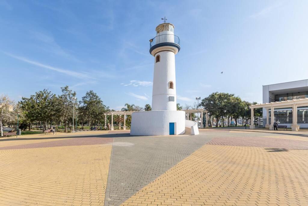 Апартаменты Playa Huelin Apartamento Малага Экстерьер фото