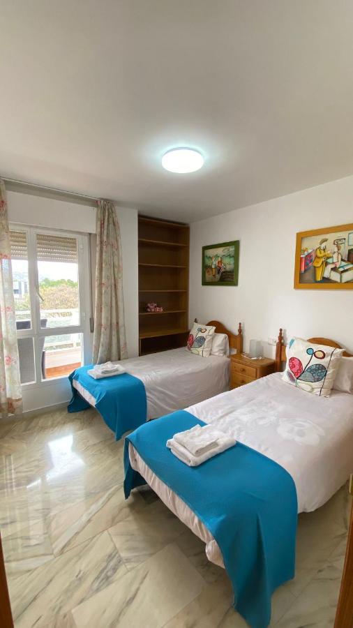 Апартаменты Playa Huelin Apartamento Малага Экстерьер фото